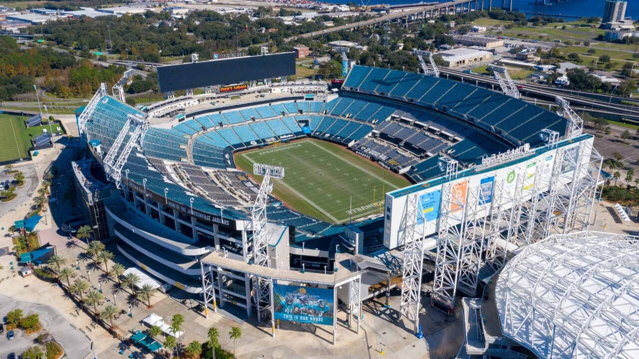 Jaguars agree with Jacksonville on stadium renovations