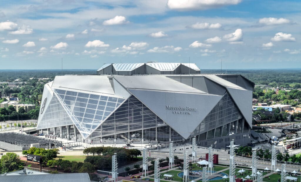 Atlanta's Iconic Mercedes Benz Stadium Can Accommodate 71,000 Sp
